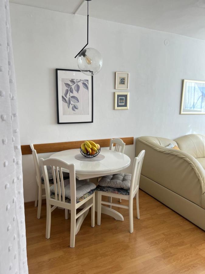 Apartment Center Twiggy *